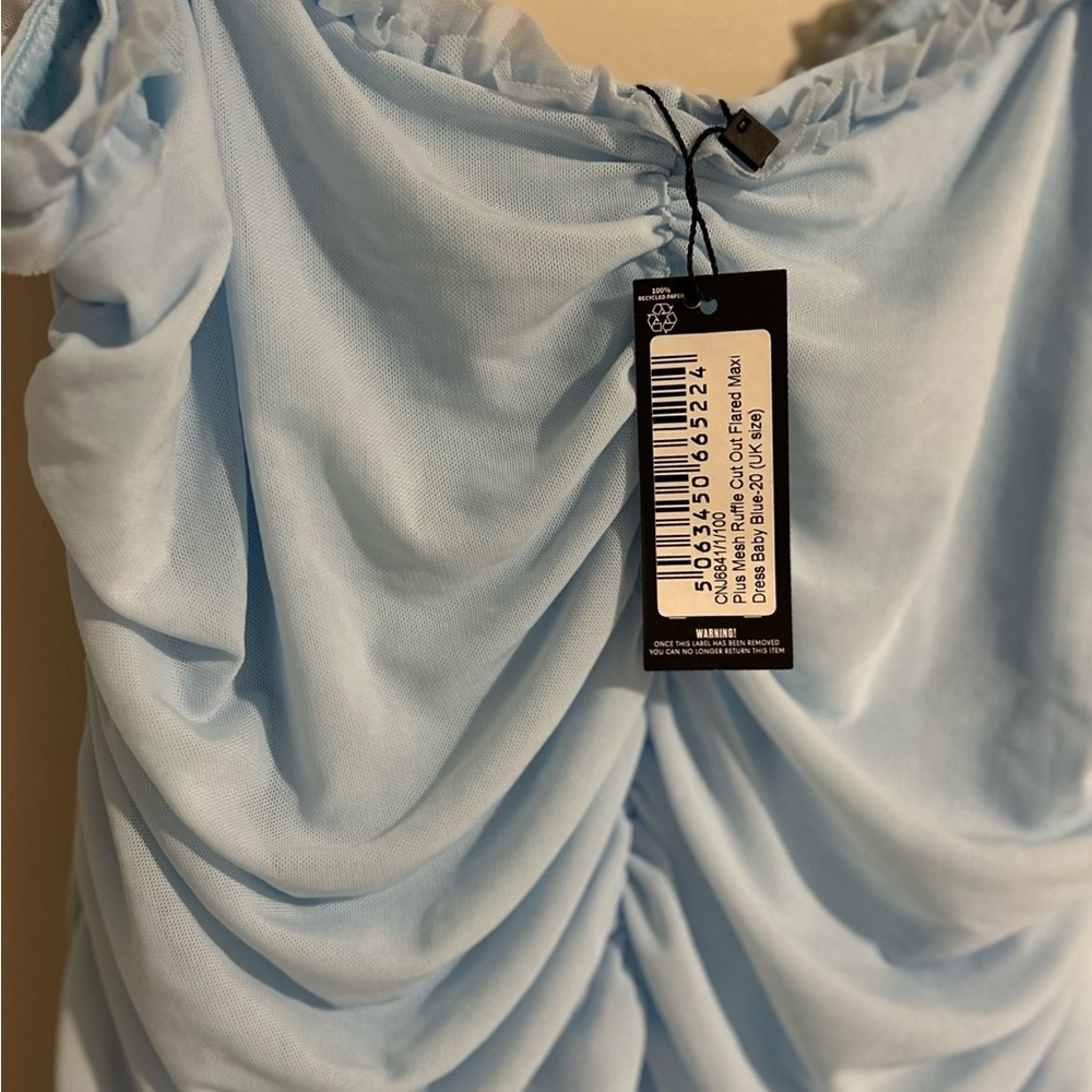 PrettyLittleThing Light Blue Maxi Dress - Picture 5 of 5